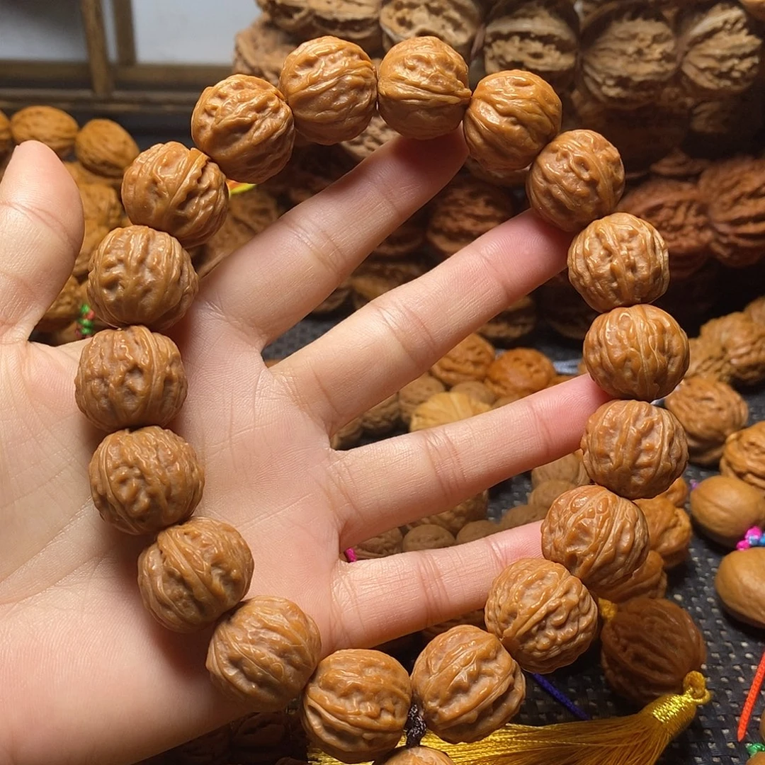 文玩核桃手串野生树王八棱手持