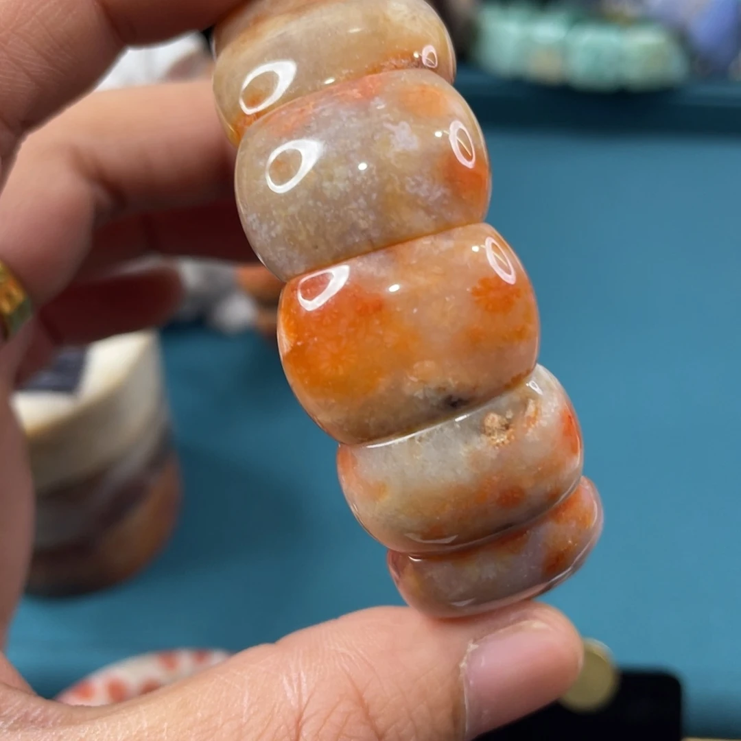 未镶嵌手镯硅化玉