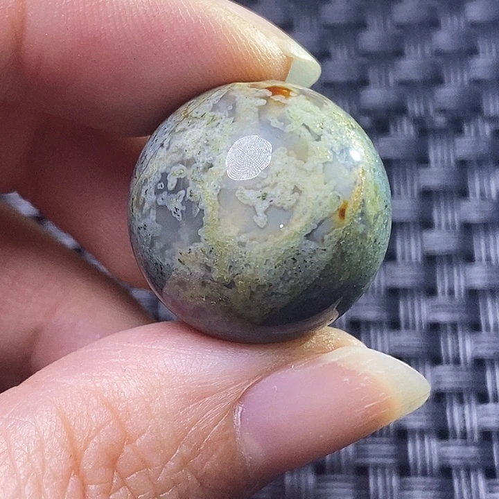 哥***给玛瑙/玉髓未镶嵌颈饰