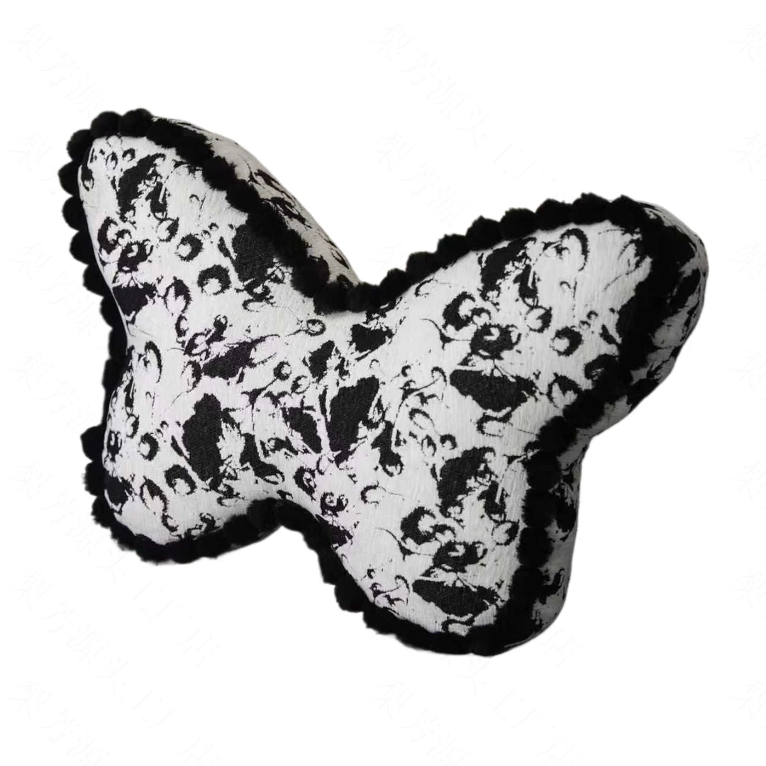 复古高级感异形蝴蝶抱枕含芯靠垫可用于沙发及床上增添客厅温馨氛