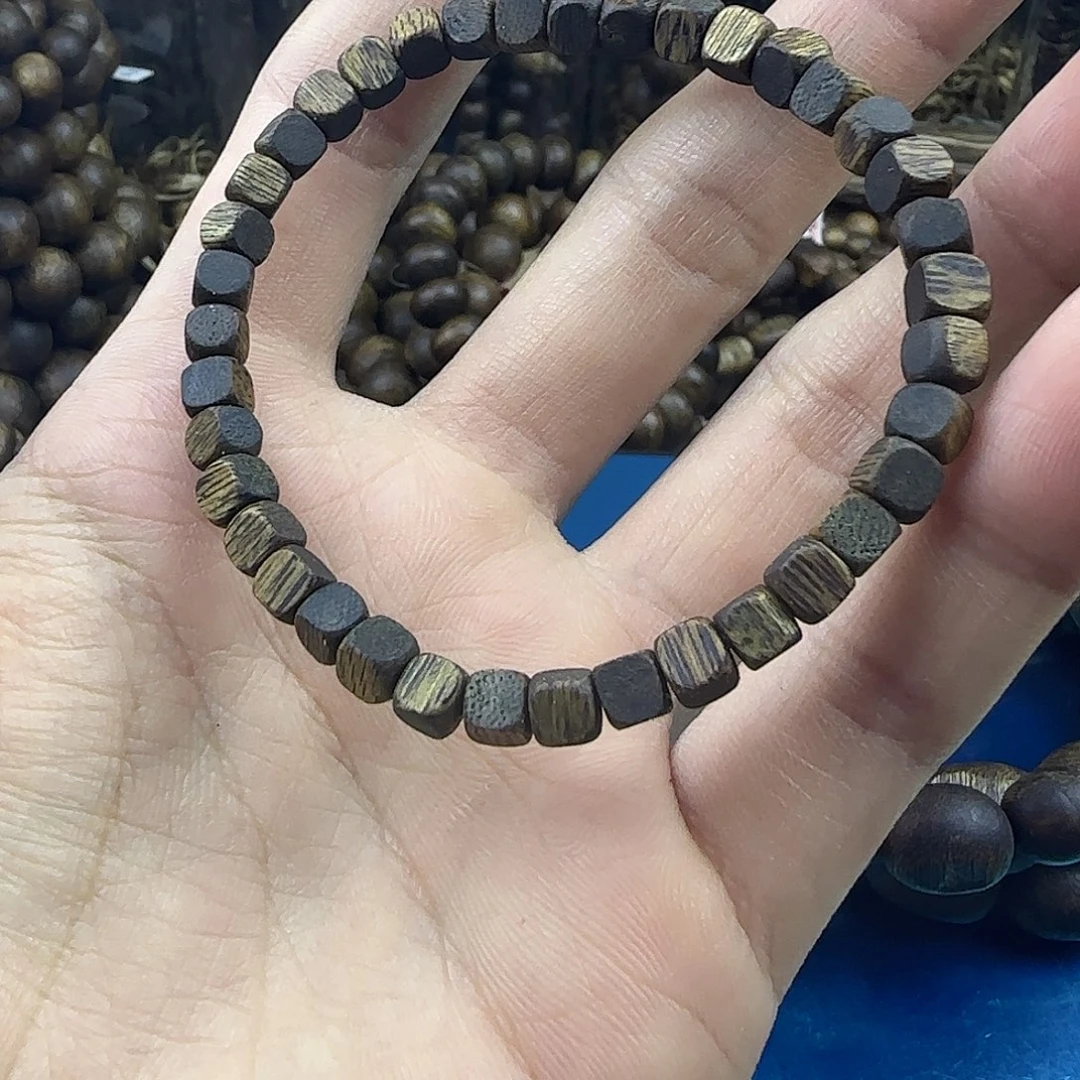 沉香碎屑沉香方珠