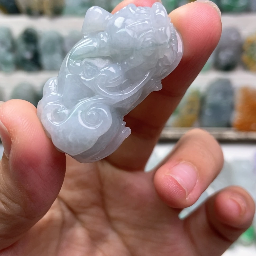 翡翠未镶嵌吊坠(赠链)