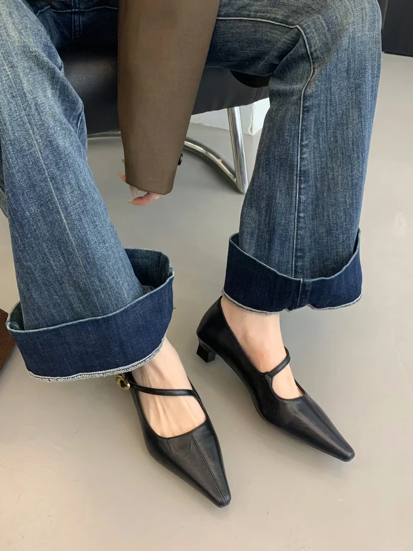 法式尖头低跟浅口气质百搭鞋单鞋复古粗跟气质春夏季时尚跟鞋女