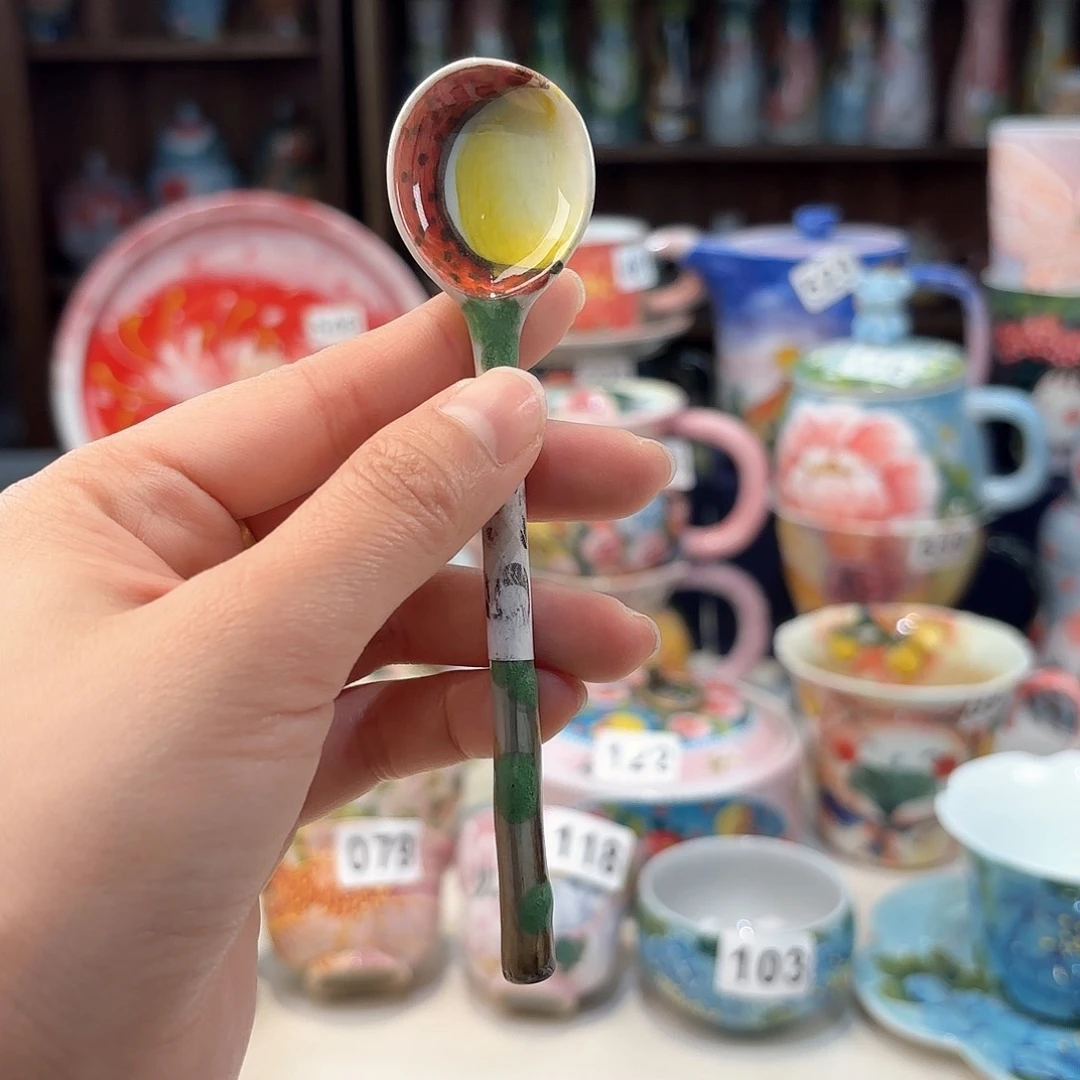 瓷片兔兔好de o lv tu z y