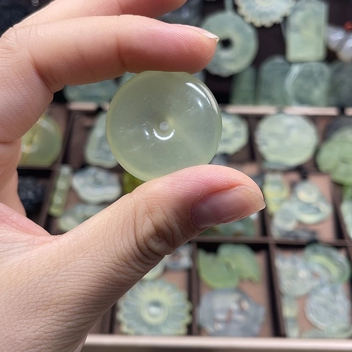 合金蛇纹石玉吊坠(赠链)