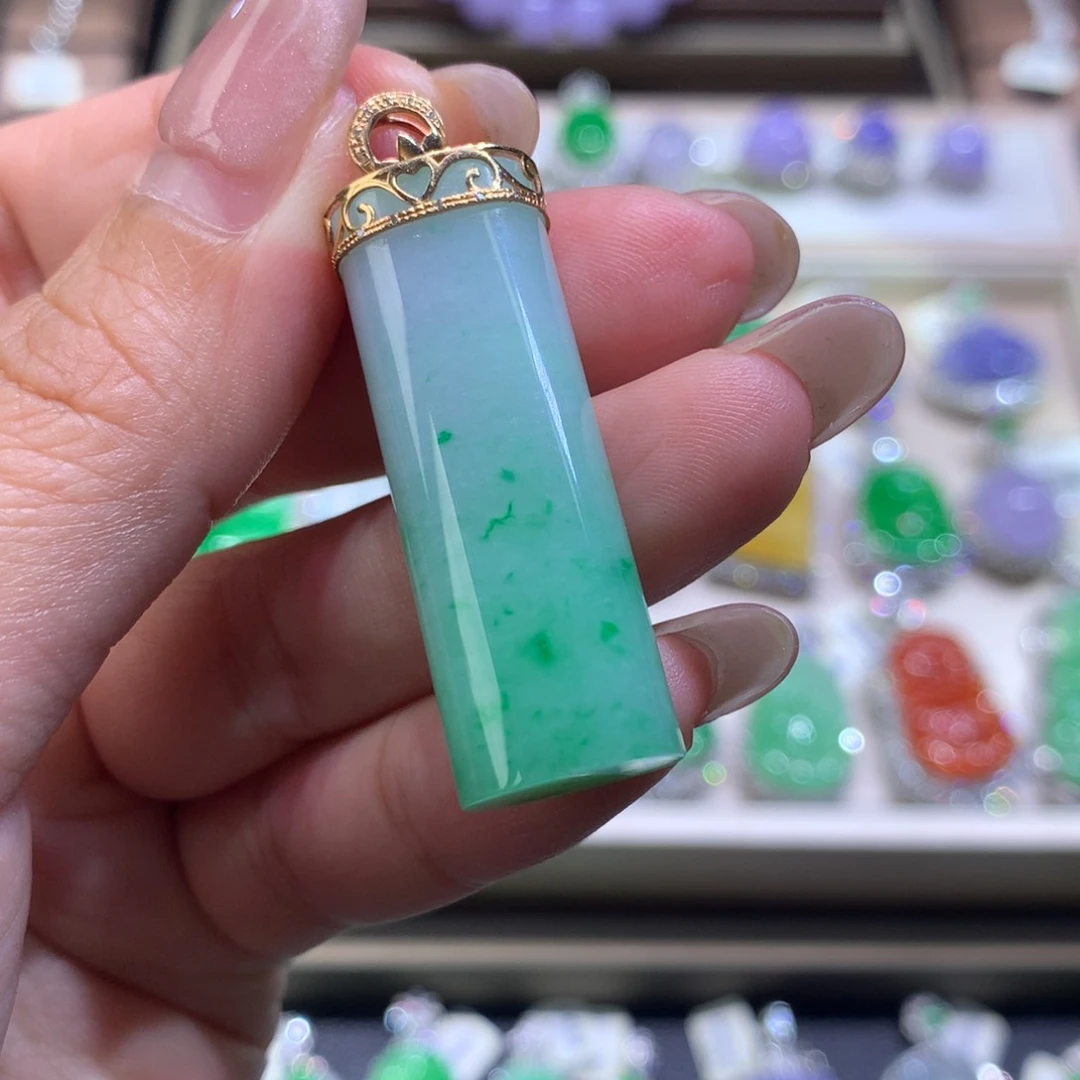 吊坠(不含链)18K金镶嵌翡翠