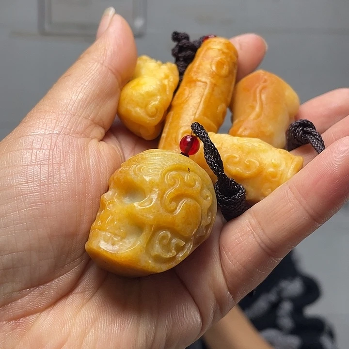 和田玉未镶嵌挂件