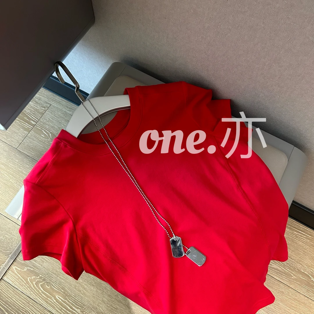 【一个亦】光版百搭圆领短袖Y/3180