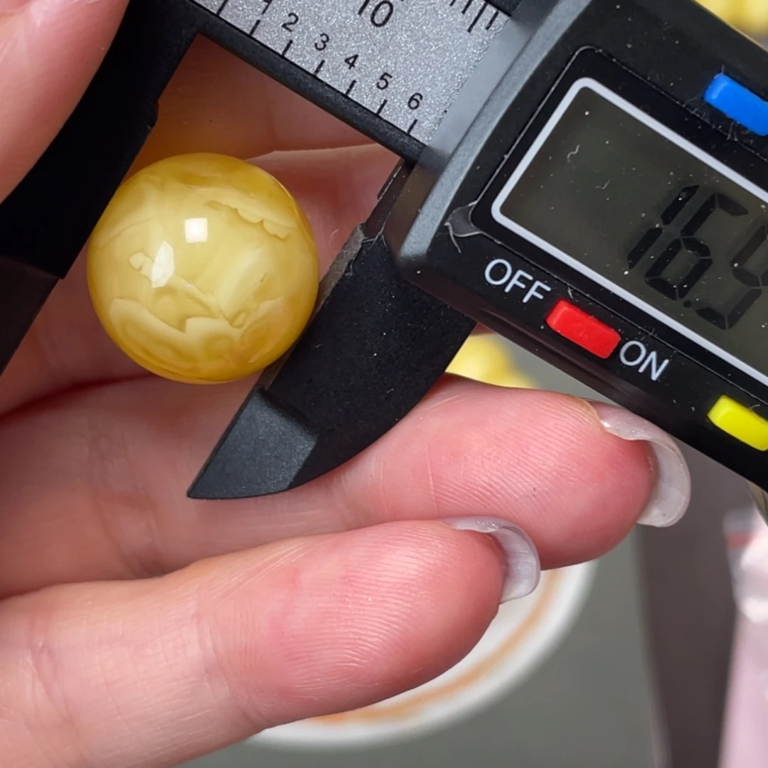 未镶嵌琥珀裸石蜜蜡145