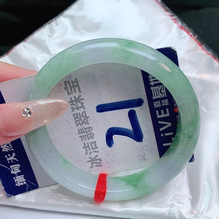 翡翠手镯未镶嵌缅甸天然a货翡翠手镯