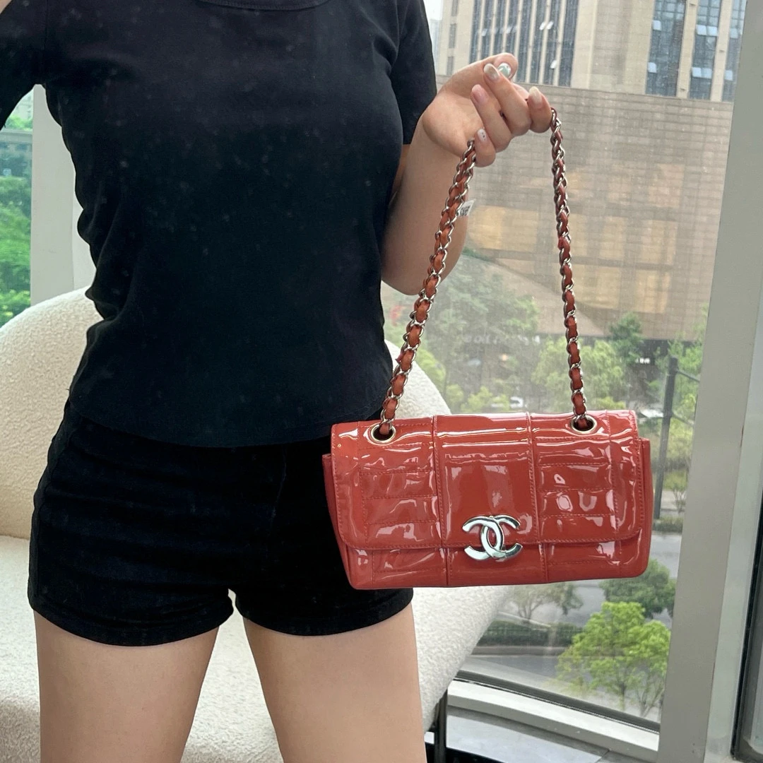 95新 Chanel/香奈儿 chanel 西柚漆皮链条单肩包
