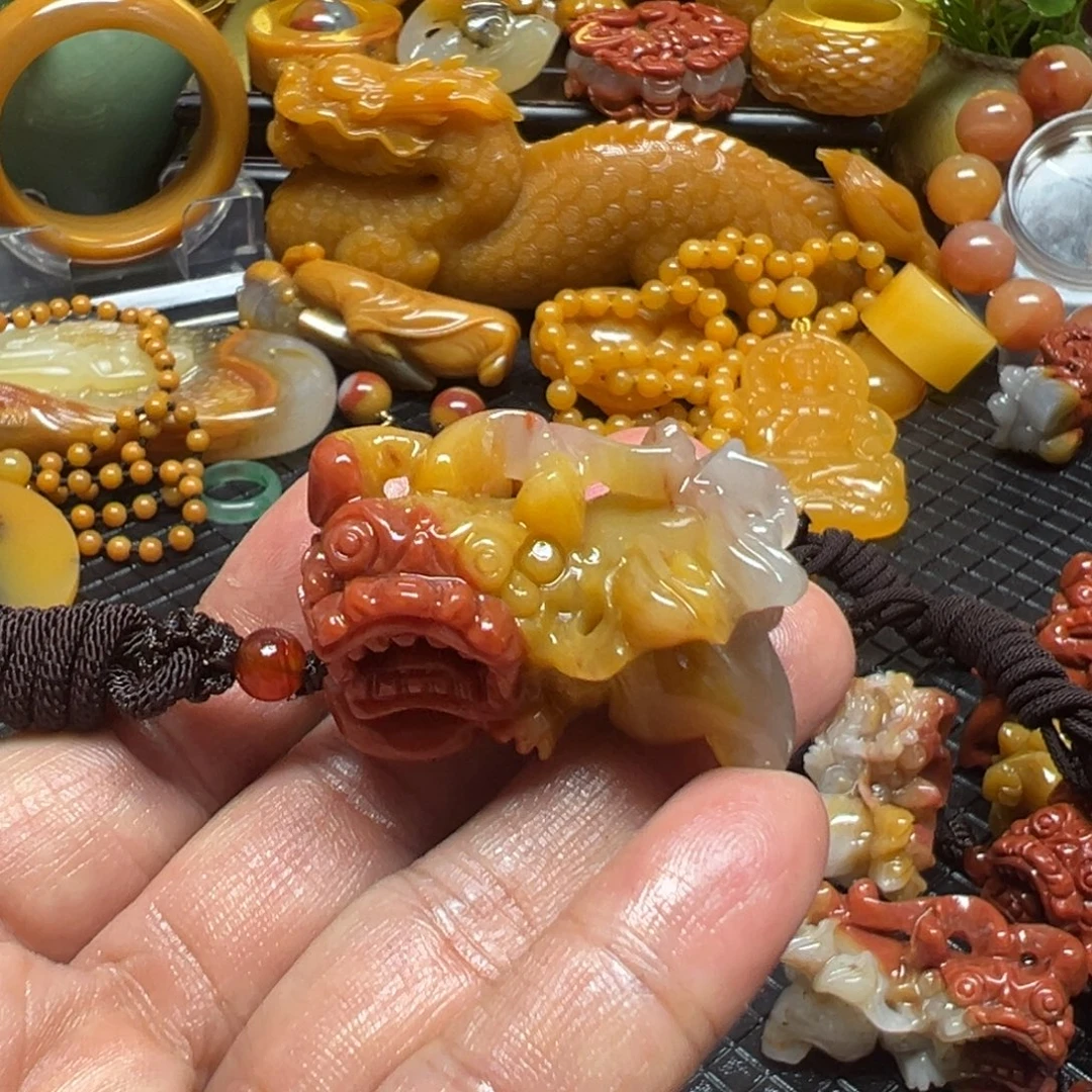 石英质玉未镶嵌颈饰