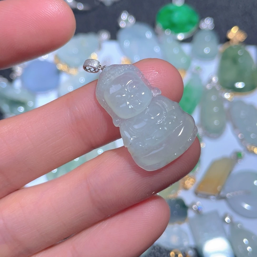 翡翠颈饰18K金镶嵌翡翠