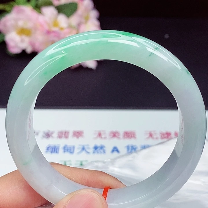 翡翠手镯未镶嵌59圈口