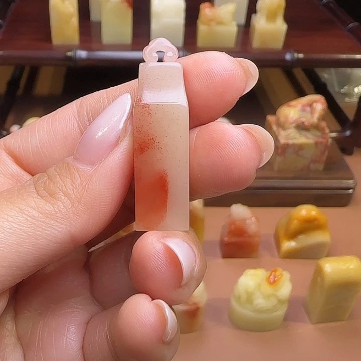 欧***青寿山石印石福建寿山石