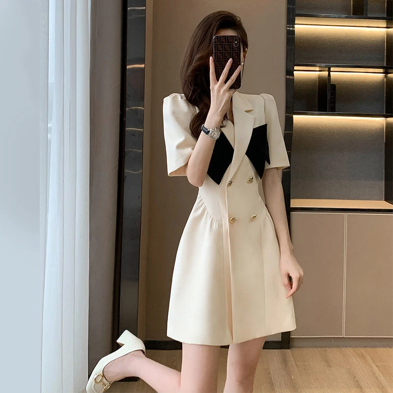 2023夏季新款女装法式高级感泡泡袖白色连衣裙女夏设计小众西装裙