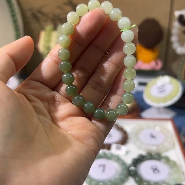 和田玉未镶嵌手串