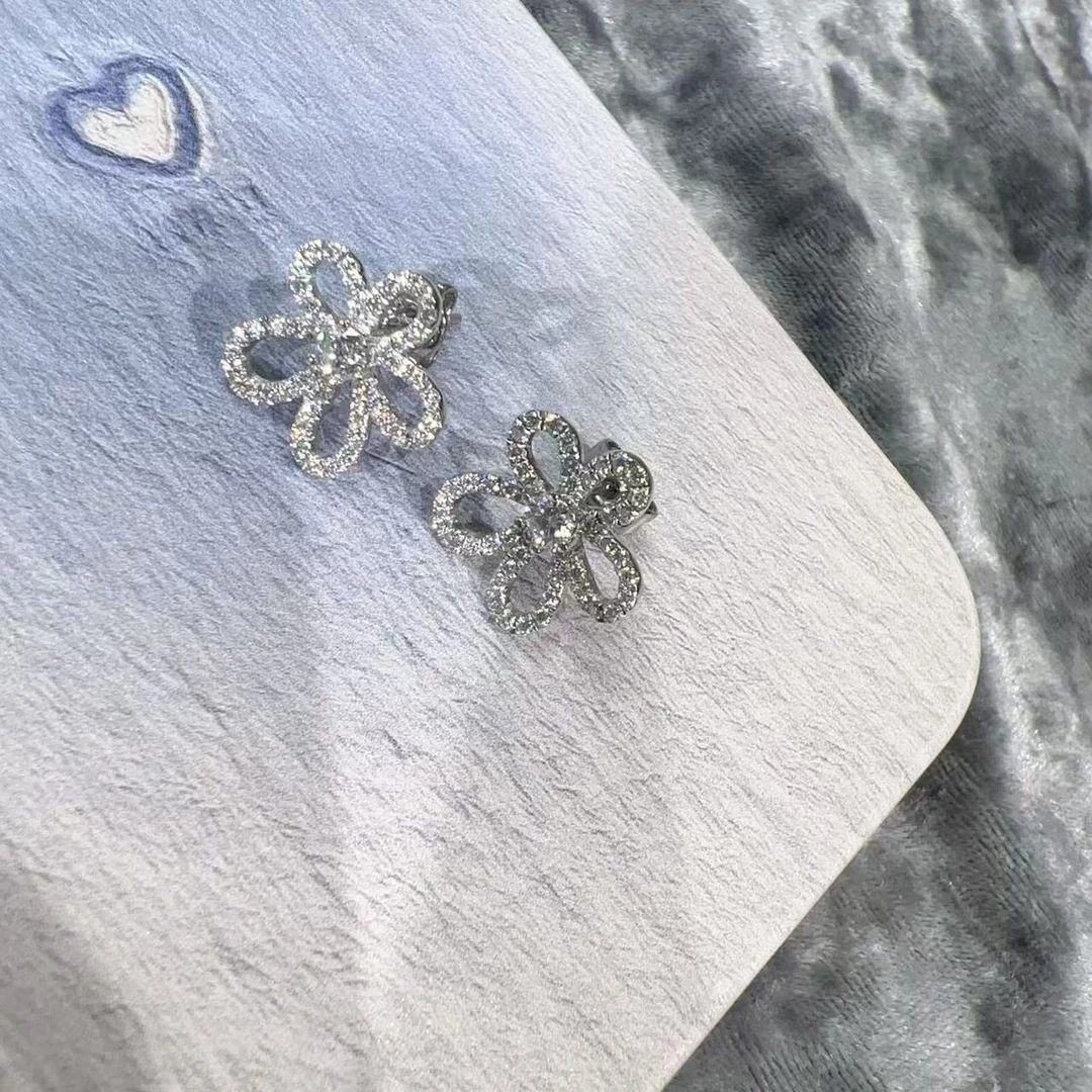 铂金Pt950耳饰  4.02克