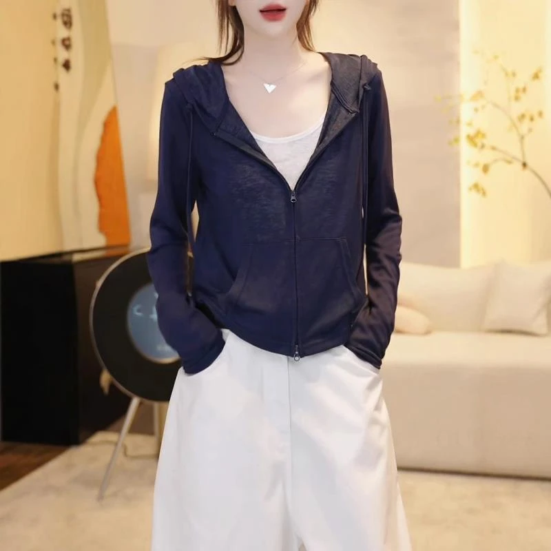 2025春秋新款女士休闲慵懒风假两件连帽防晒外套轻薄显瘦短款开衫
