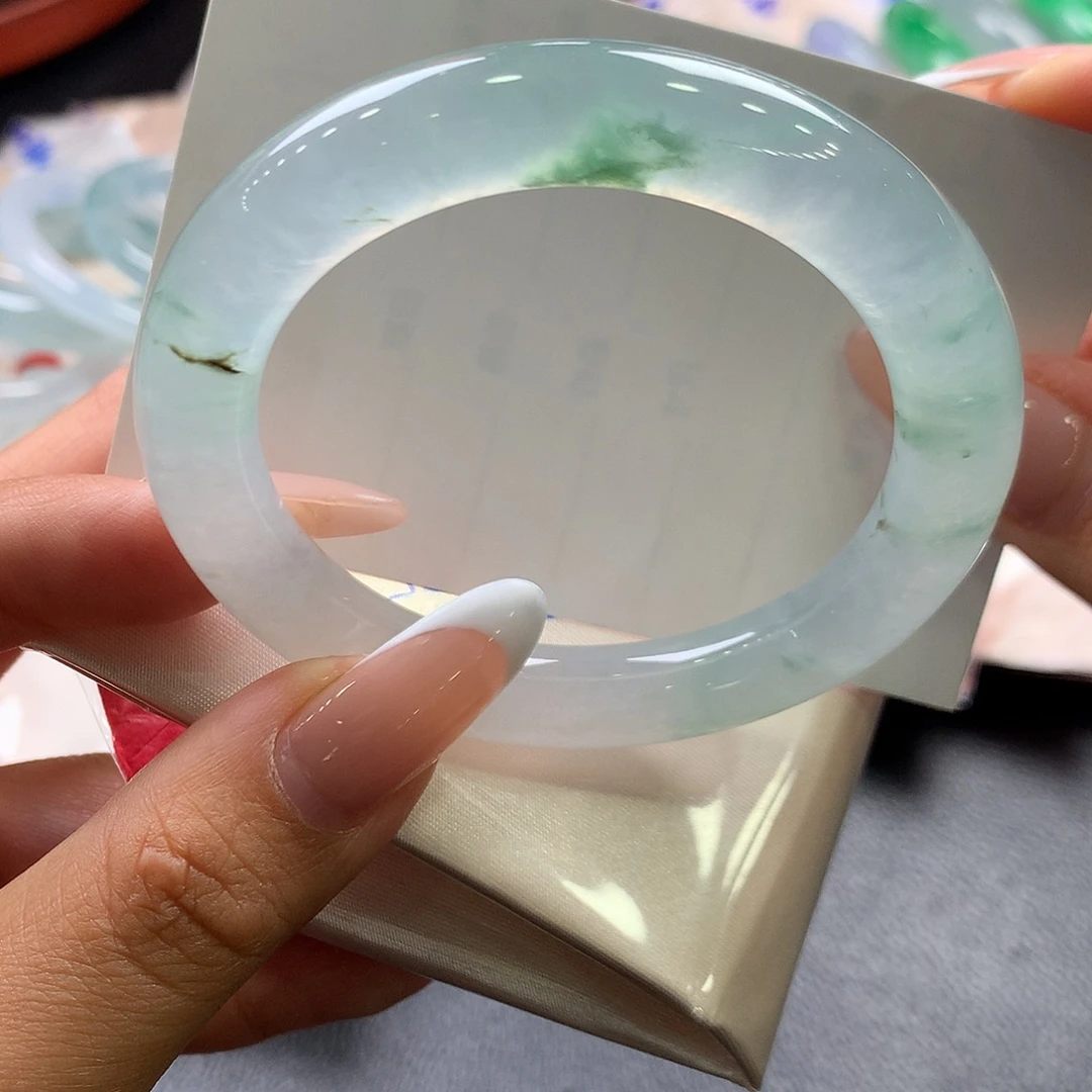 翡翠未镶嵌手镯（圆镯）48号