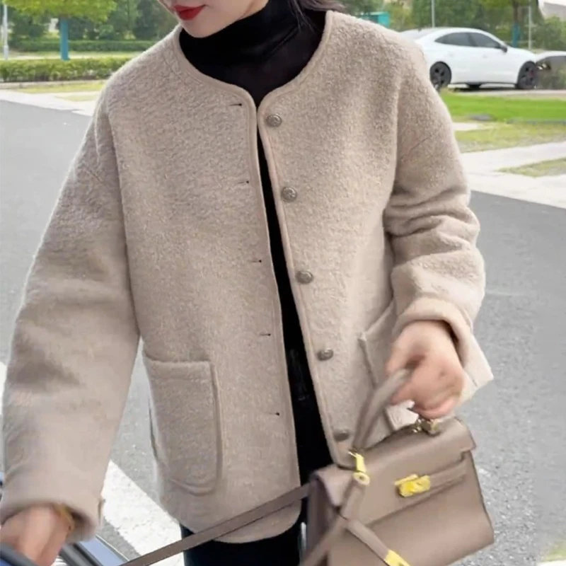 高级感皮毛一体羊羔毛外套女短款2025秋冬新款小个子宽松休闲上衣