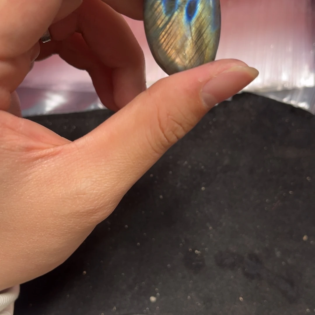 拉长石吊坠未镶嵌怎****名