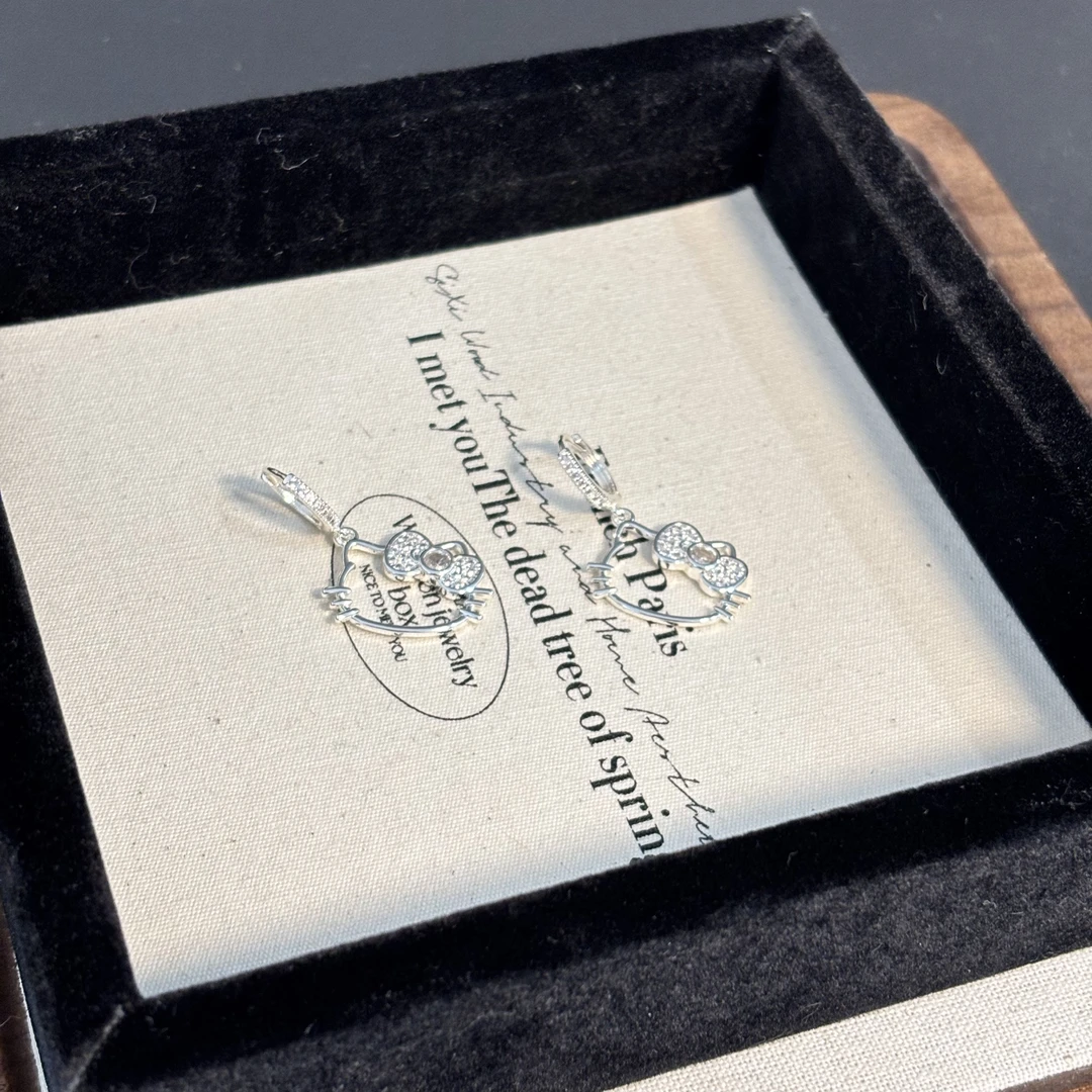 铜合金合成锆石耳饰 镂空猫猫耳扣耳环EH3847