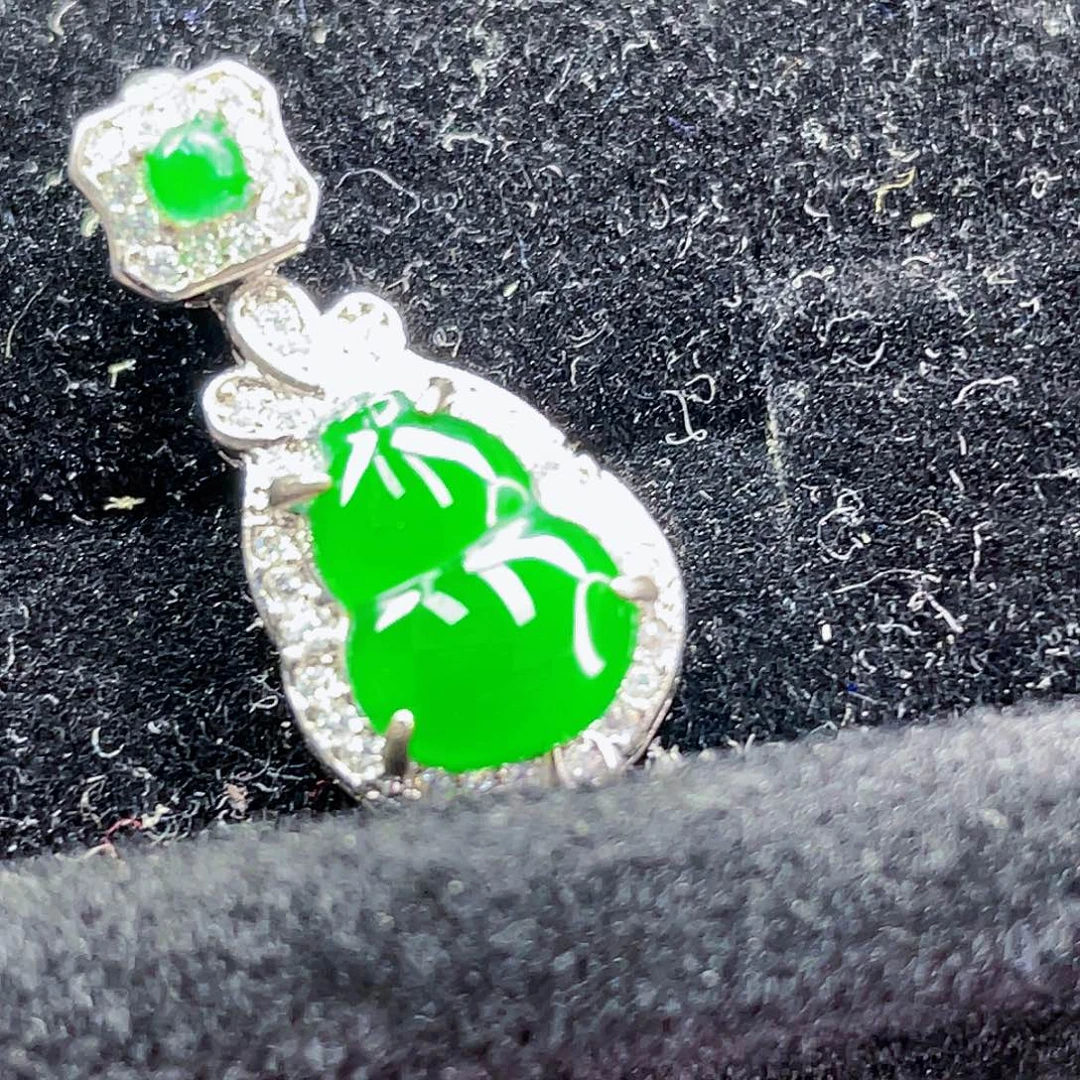 翡翠未镶嵌颈饰361