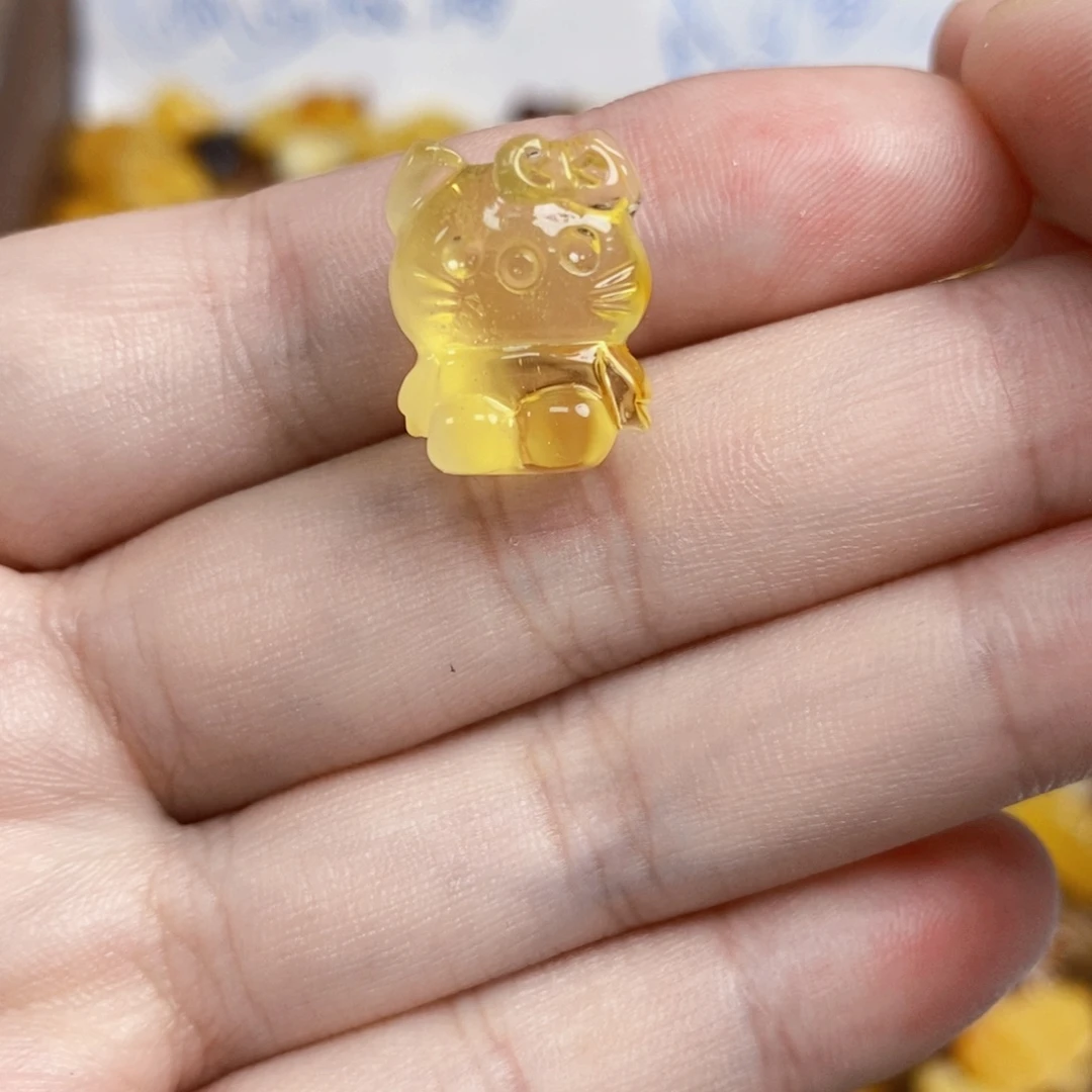 看***牙未镶嵌琥珀珠宝奇石
