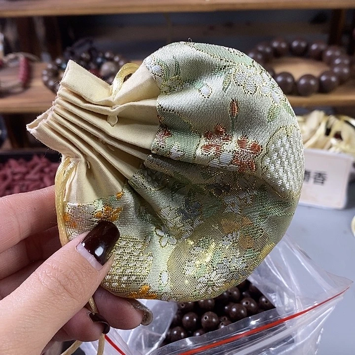 泥塑瑕疵珠天木藏香0.8香包50克