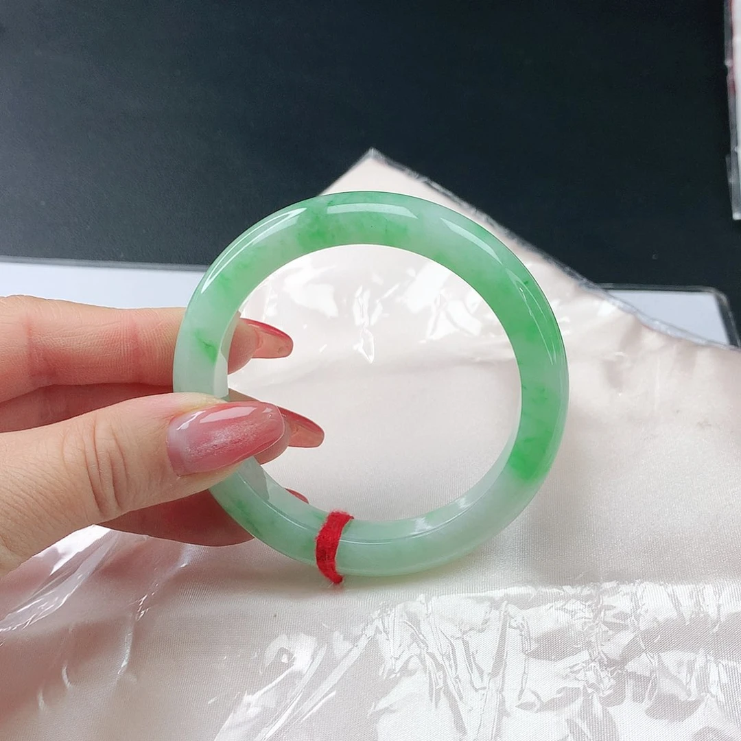 翡翠手镯未镶嵌翡翠117
