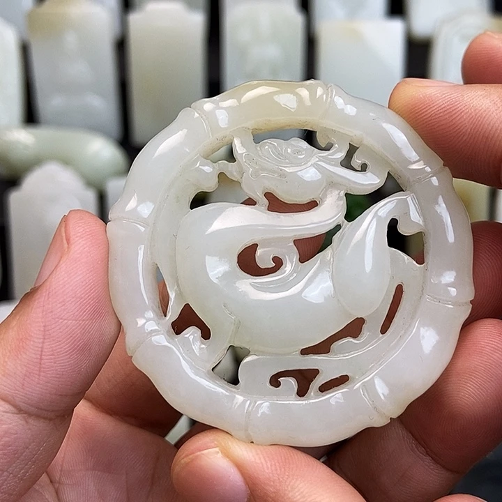 颈饰未镶嵌和田玉