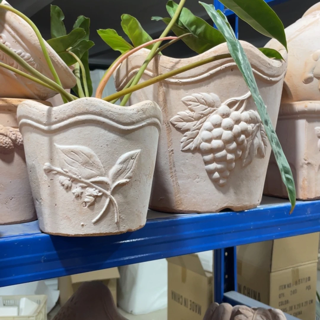 口19.5×17    内口17  欧式手工花盆一个