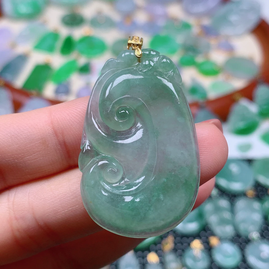 缅甸天然A货翡翠，冰晴如意 编号338/117尺寸 41.5-26.5-3.7