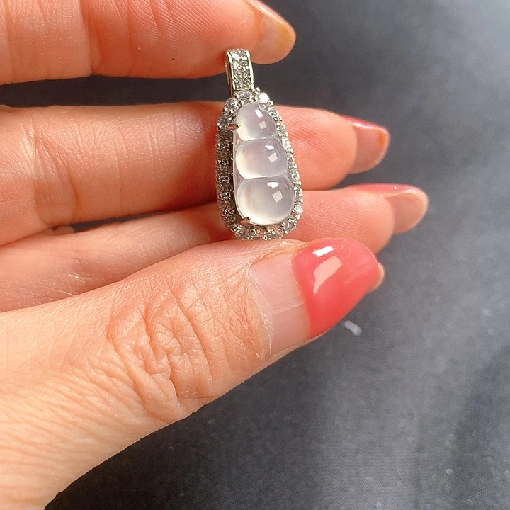 颈饰银S925镶嵌翡翠1111111