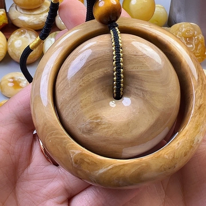 蜜蜡颈饰未镶嵌蜜蜡