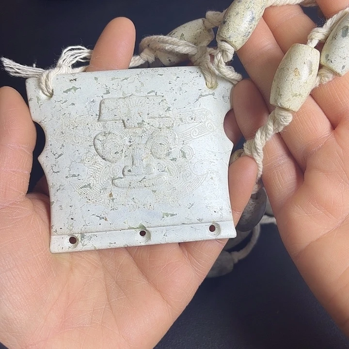 白玉菩提把件一个一个