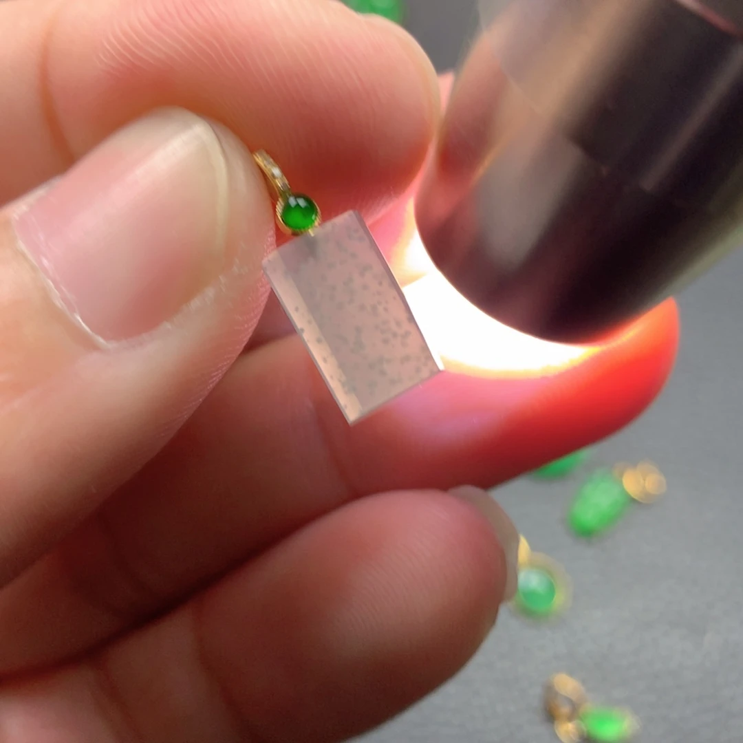 【闪购商品】颈饰18K金镶嵌翡翠翡翠