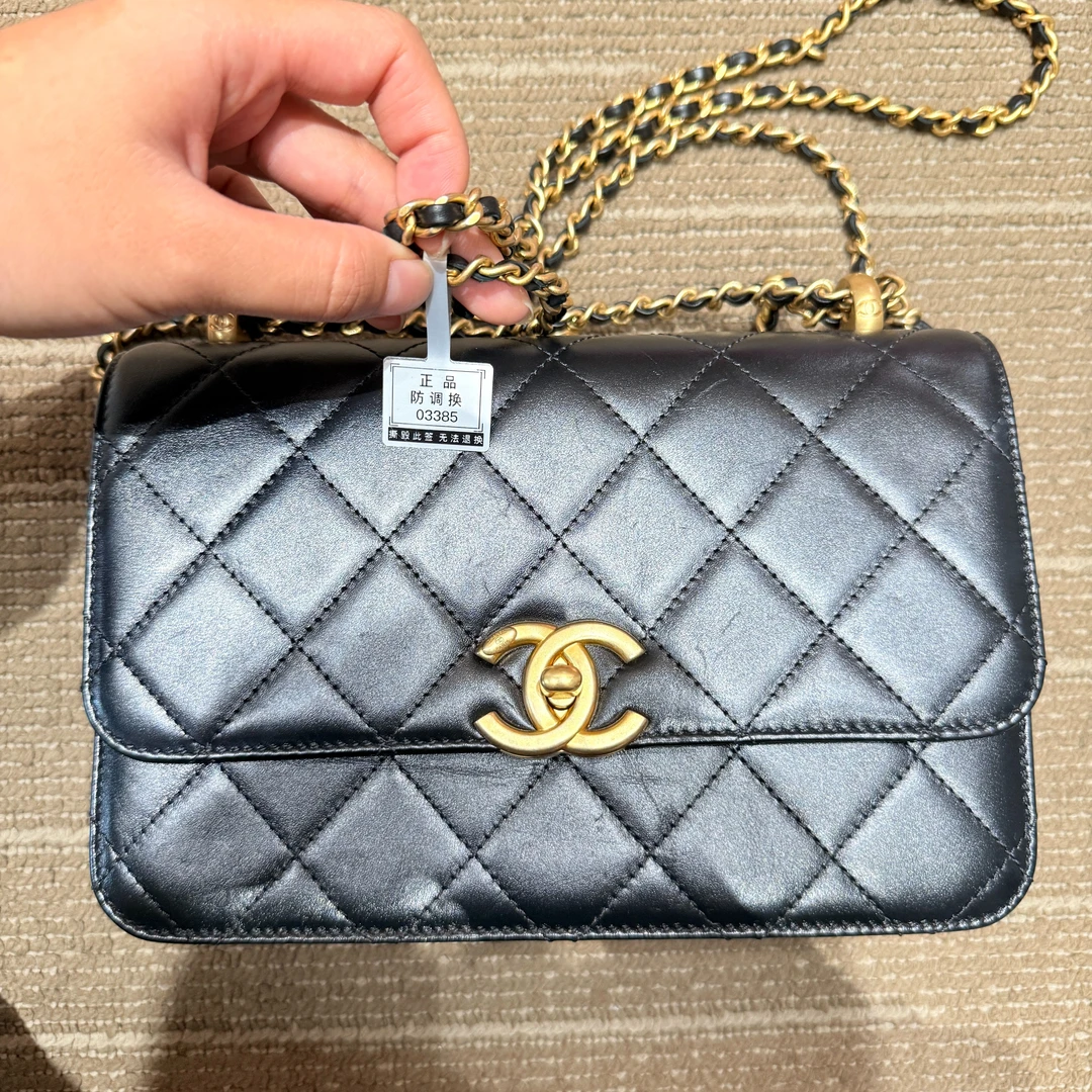 99新 Chanel/香奈儿 21A黑金双金珠小金球 牛皮单肩链条包/98新