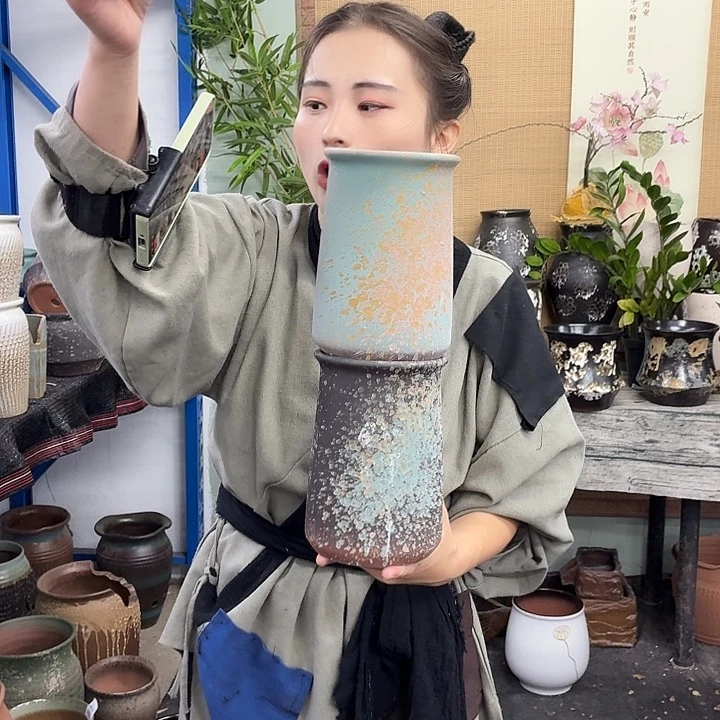 12+20 -粗陶花盆有孔