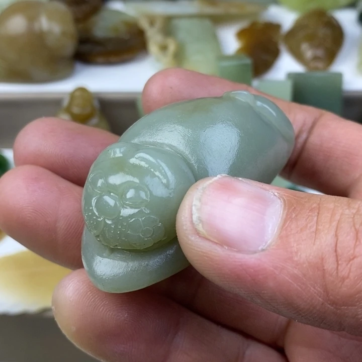 和田玉（糖玉）未镶嵌颈饰