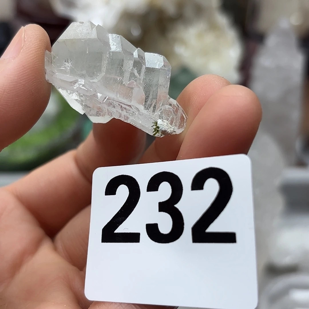 未镶嵌水晶大型摆件（非配饰）