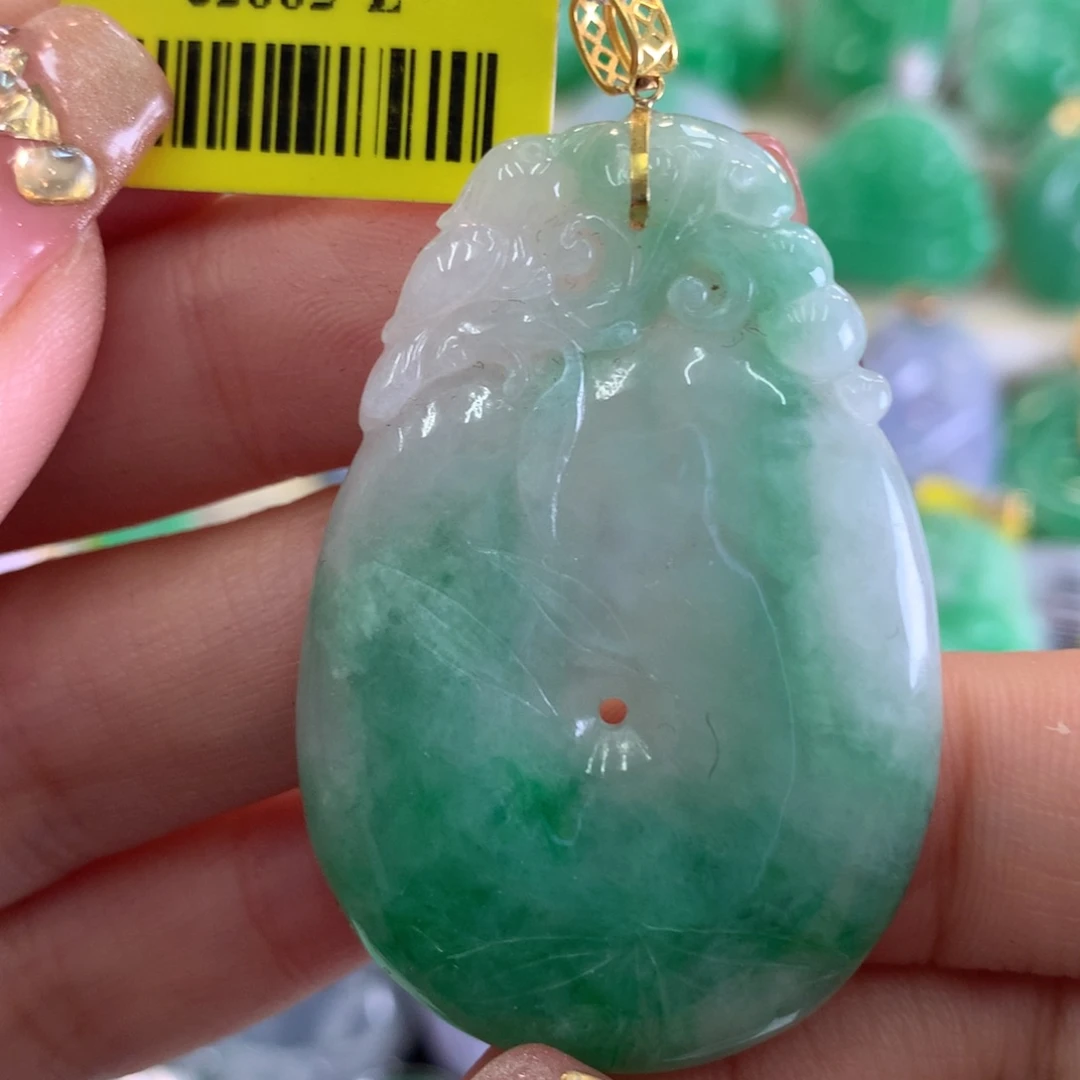 翡翠吊坠(不含链)18K金镶嵌