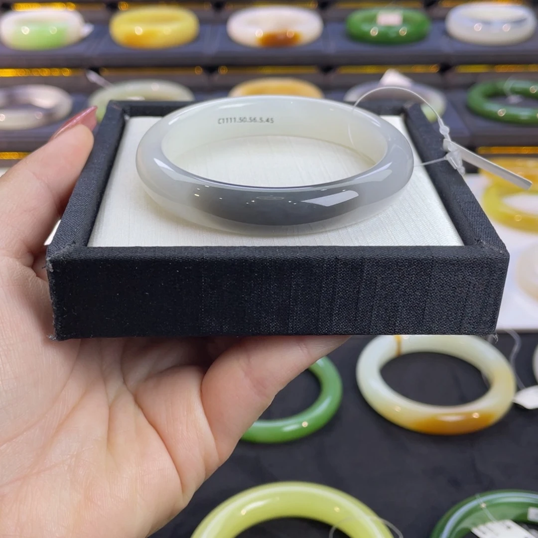 未镶嵌手镯和田玉白加紫手镯5657