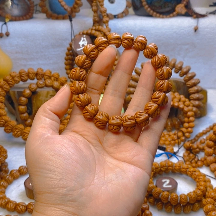 吊坠桃核大****当顶货双脊龙单圈