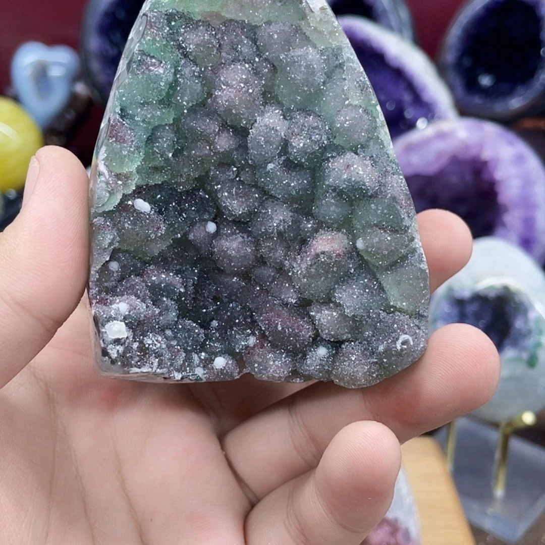 紫晶未镶嵌大型摆件（非配饰）