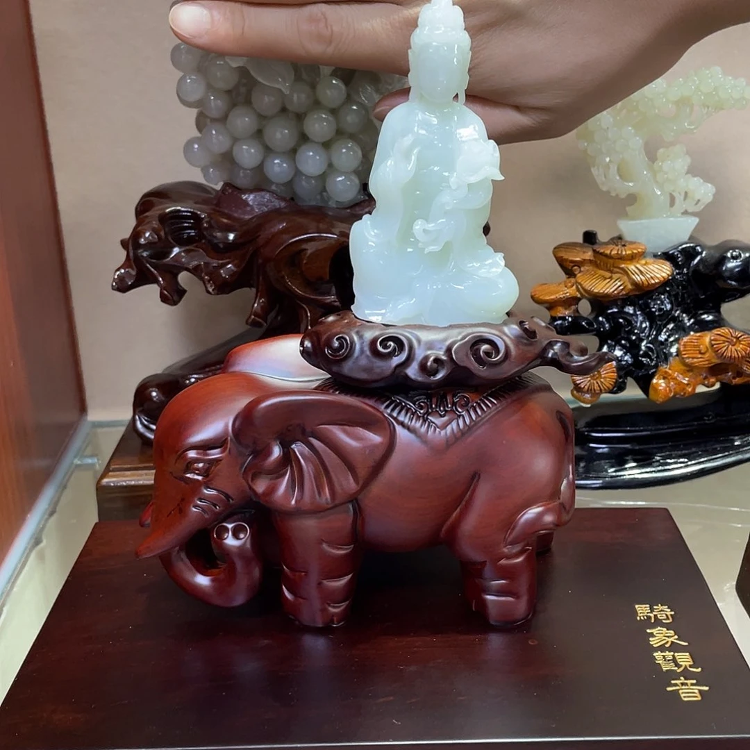 未镶嵌和田玉摆件