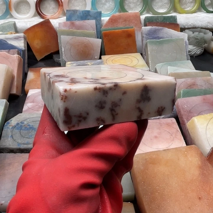 石英质玉未镶嵌定制