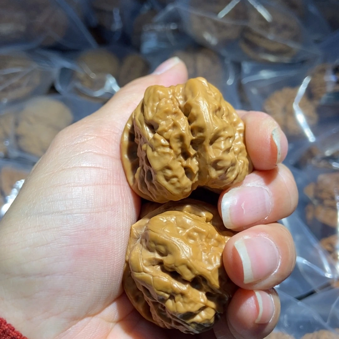 文玩核桃吊坠蛤蟆头核桃150