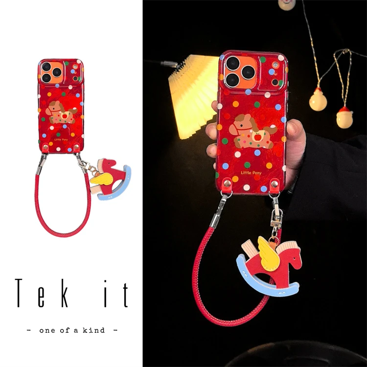 卡通红底彩波点小马图案适用iPhone17pro手机壳16promax手提15pro